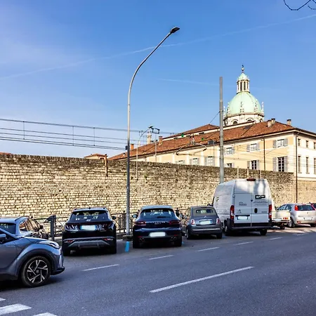 Lägenhet La Breva - - 1 Minuto Dal Centro Como