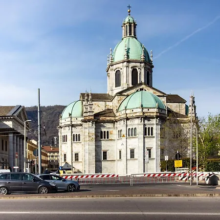 La Breva - - 1 Minuto Dal Centro דירה קומו